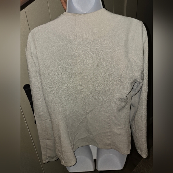 Open, loose cardigan - Picture 7 of 7